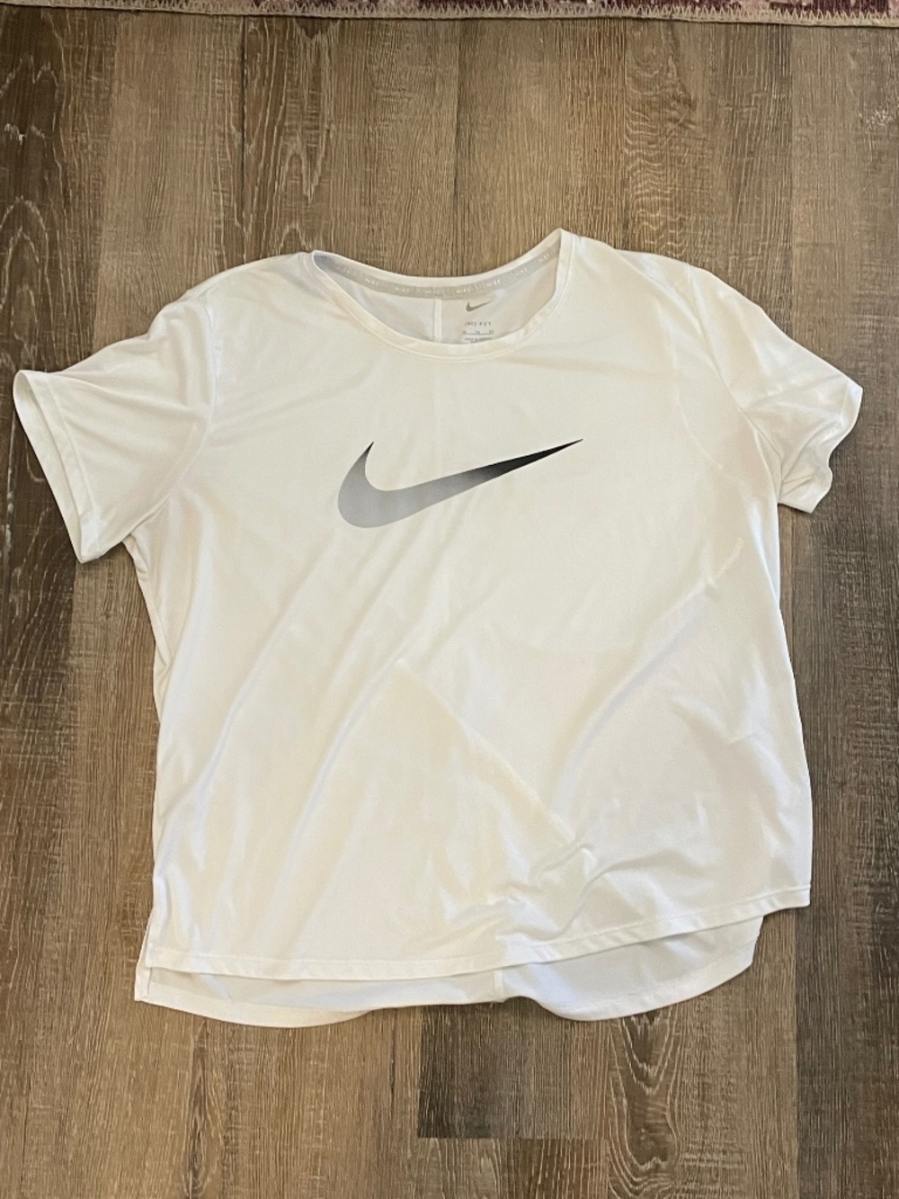Nike Swoosh Dri-Fit Top Size XL White